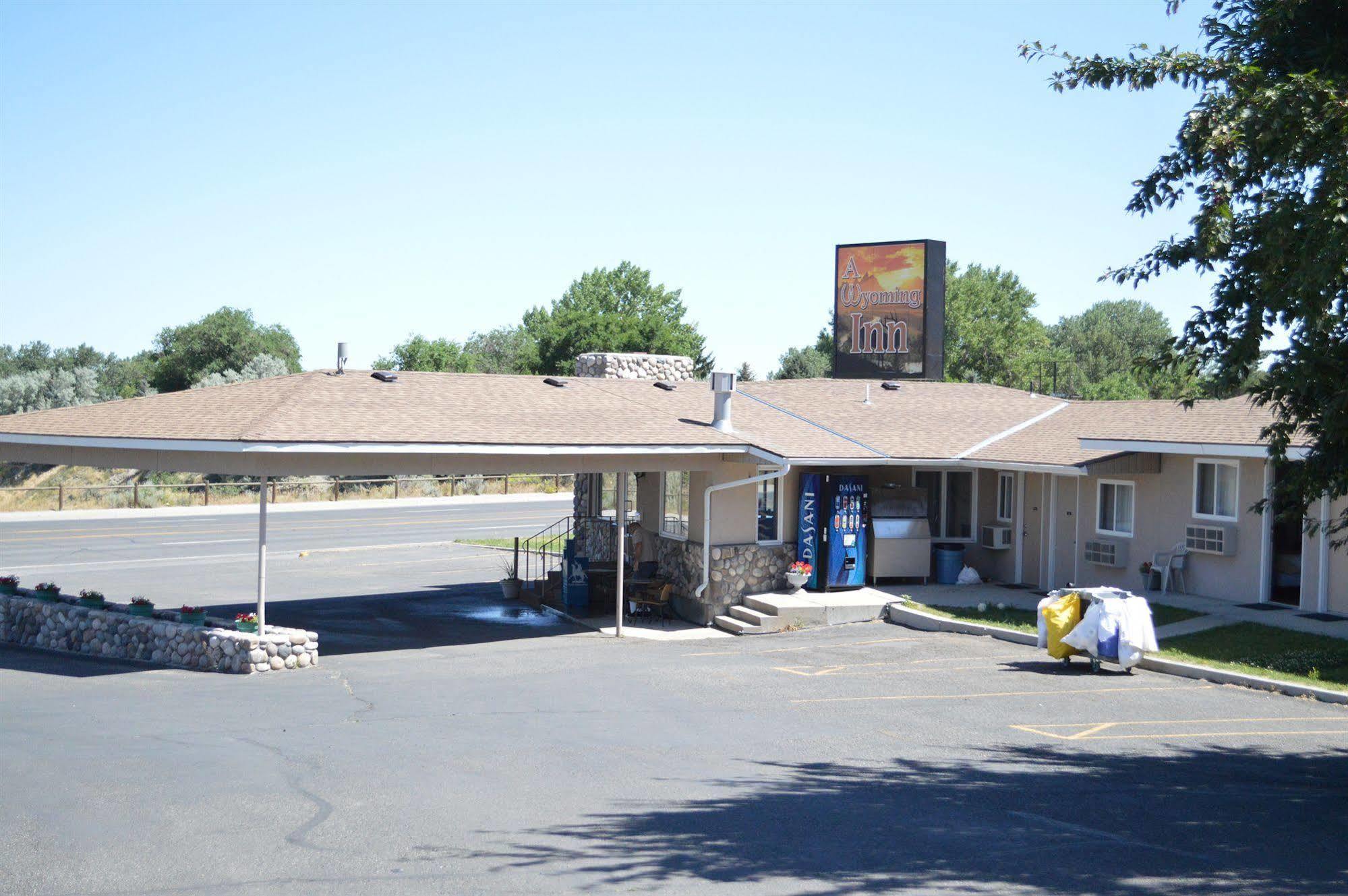 A Wyoming Inn Cody Exterior photo